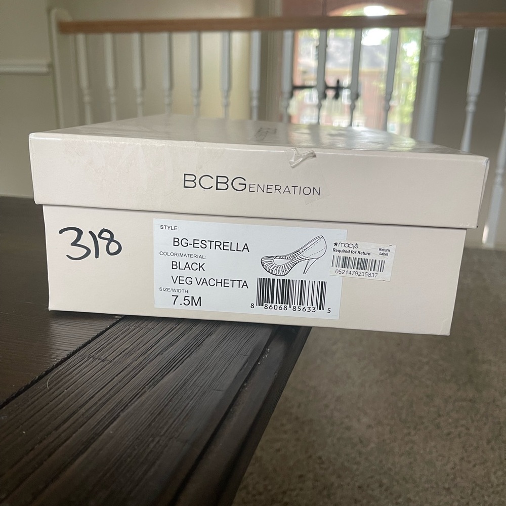 BCBGeneration Black Veg Vachetta Heels